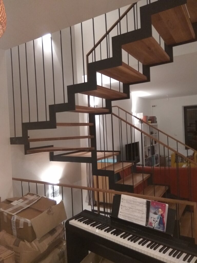 Open-riser stairs