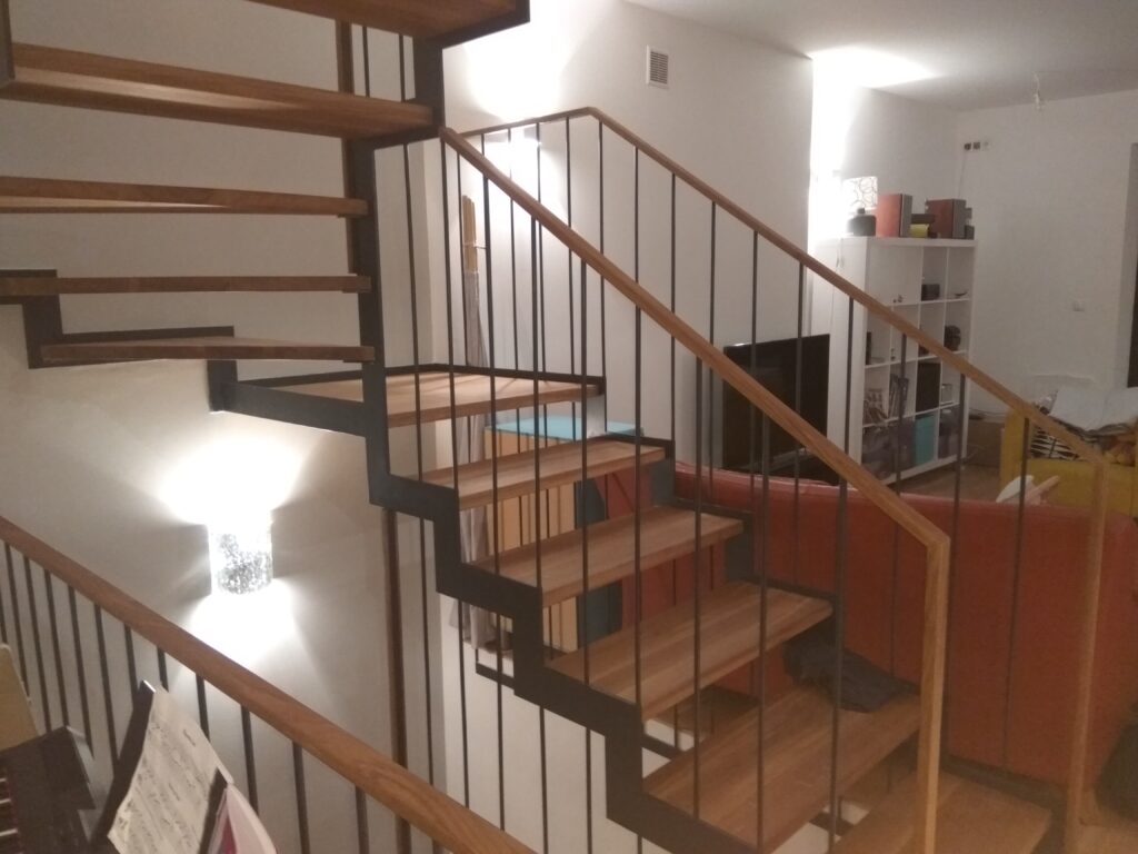 Open-riser stairs