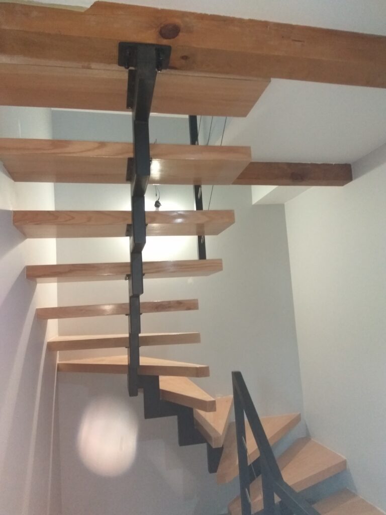 Open-riser stairs