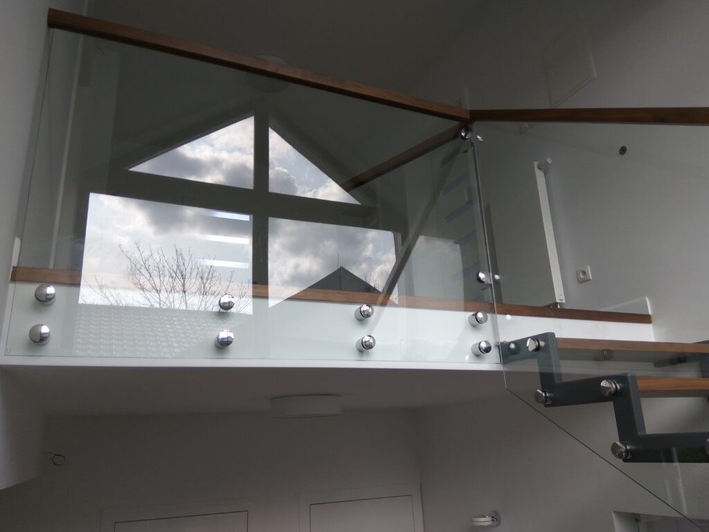 Open-riser stairs