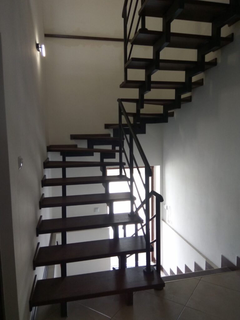 Open-riser stairs