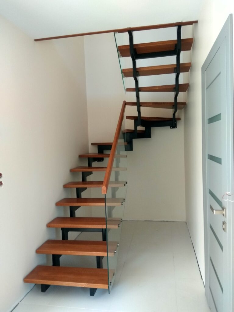 Open-riser stairs