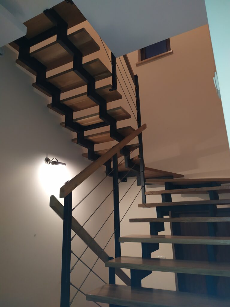 Open-riser stairs
