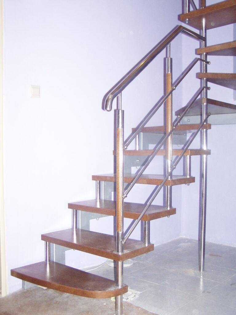 Open-riser stairs
